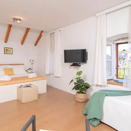 The Bastion - Zf Hvar Apartment *