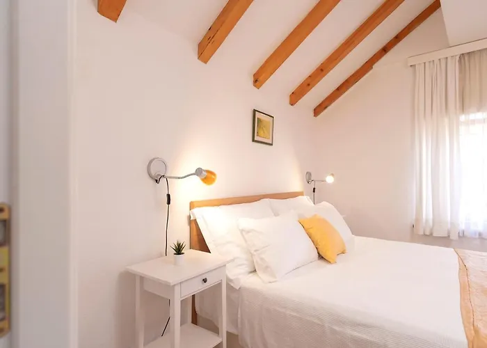 The Bastion - Zf Hvar Apartment